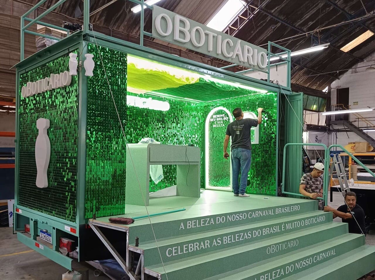 CAMINHAO PERSONALIZADO O BOTICARIO