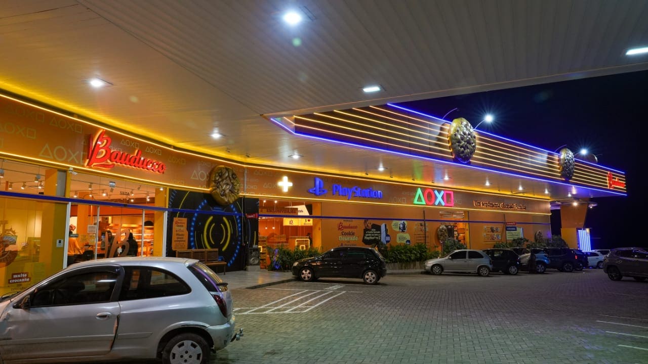 FACHADA BAUDUCCO + PLAYSTATION 2