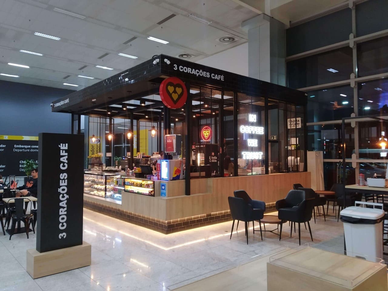 QUIOSQUE 3 CORACOES